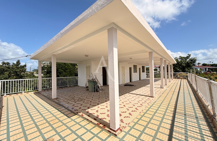 Vente Maison 250m&sup2; 7 pi&egrave;ces Le Lamentin