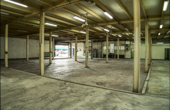Location Entrepot 690m&sup2; Fort de france