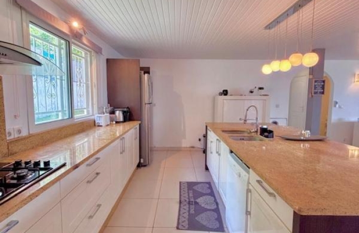 Vente Immeuble 264m&sup2; 9 pièces Schoelcher