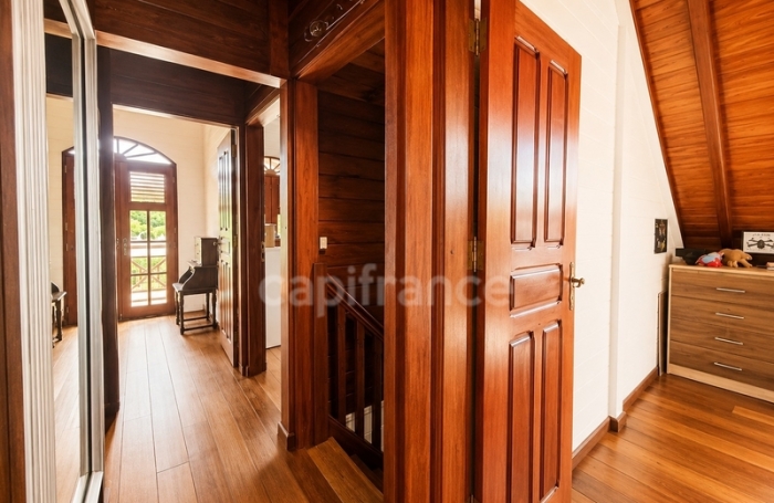 Vente Maison 141m&sup2; 7 pièces Saint Pierre