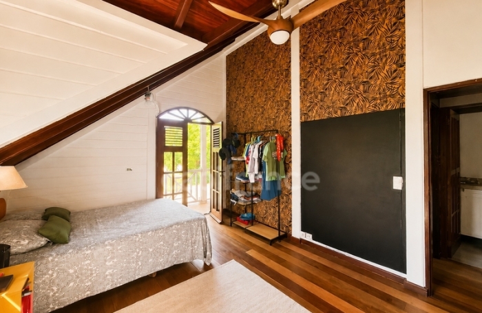 Vente Maison 141m&sup2; 7 pièces Saint Pierre
