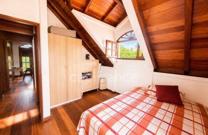 Vente Maison 141m&sup2; 7 pièces Saint Pierre