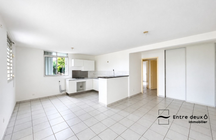Vente Appartement 61.69m&sup2; 3 pièces Fort de france