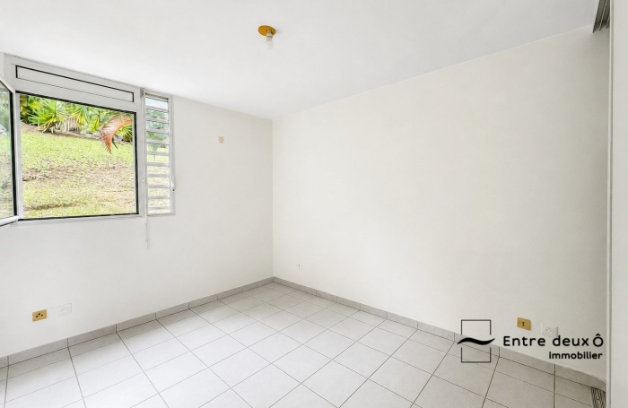 Vente Appartement 61.69m&sup2; 3 pièces Fort de france