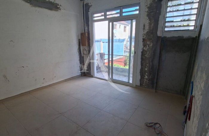 Vente Immeuble 4 pi&egrave;ces Fort de france