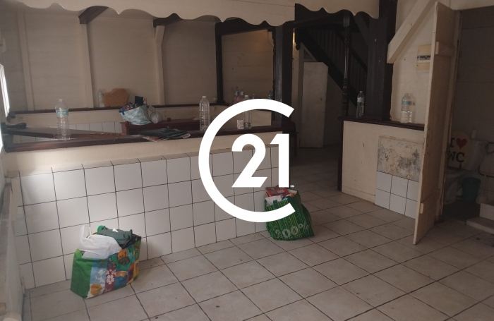 Vente Maison 104.00m&sup2; 4 pièces Fort de france