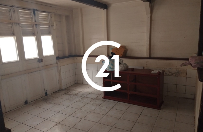 Vente Maison 104.00m&sup2; 4 pièces Fort de france