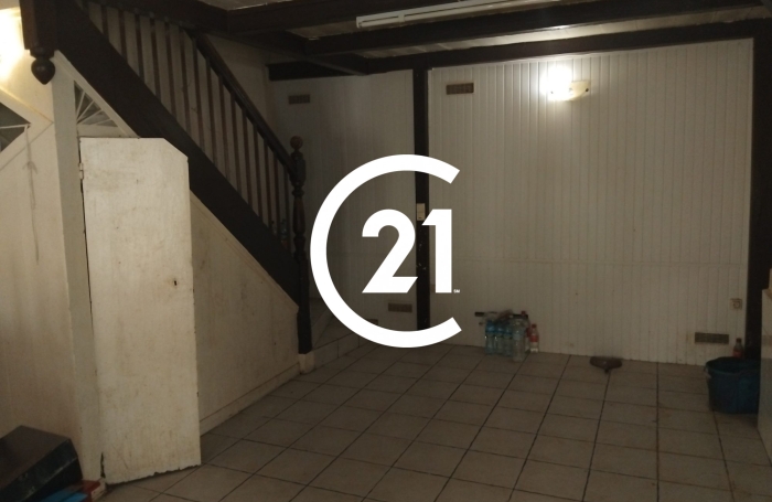 Vente Maison 104.00m&sup2; 4 pièces Fort de france
