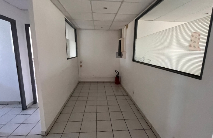 Location Bureaux 10m&sup2; Le Lamentin