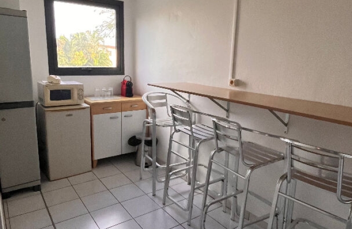 Location Bureaux 10m&sup2; Le Lamentin