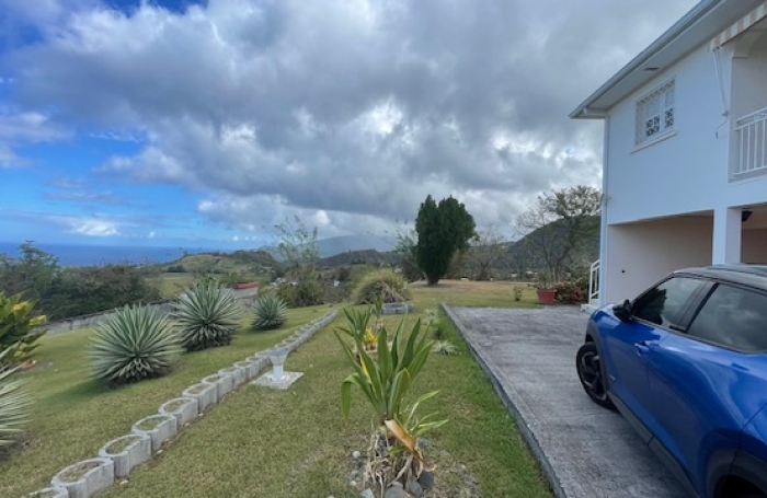 Belle villa F4 avec vue mer et montagne Pel&eacute;e - LE MORNE-VERT