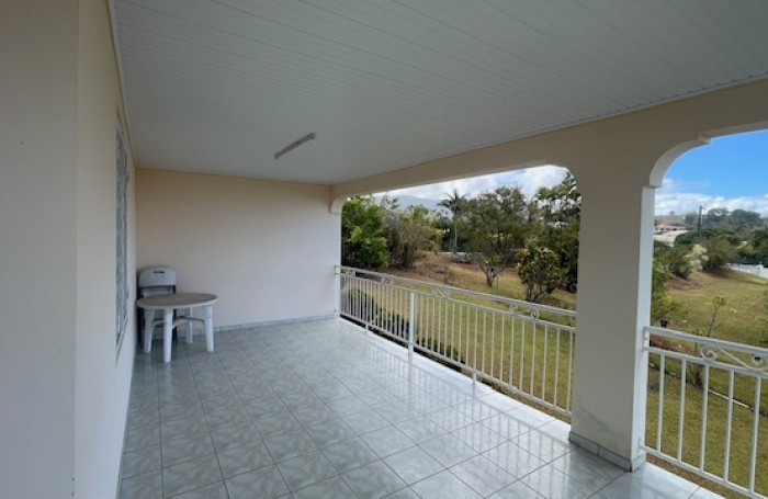 Belle villa F4 avec vue mer et montagne Pel&eacute;e - LE MORNE-VERT