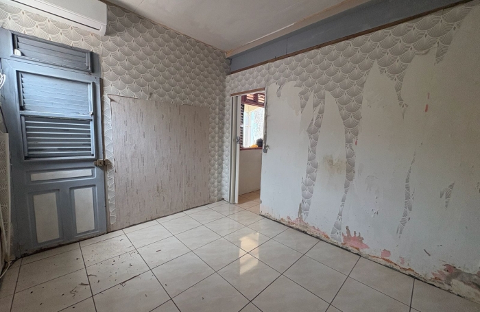 Maison de bourg de plain-pied &agrave; r&eacute;nover   Le Fran&ccedil;ois