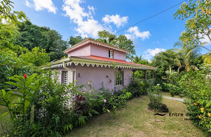Vente Maison 226.00m&sup2; 7 pièces Le Lamentin