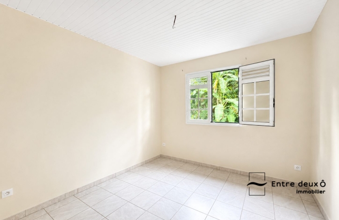 Vente Maison 226.00m&sup2; 7 pièces Le Lamentin