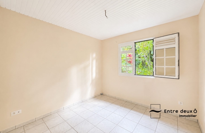 Vente Maison 226.00m&sup2; 7 pièces Le Lamentin