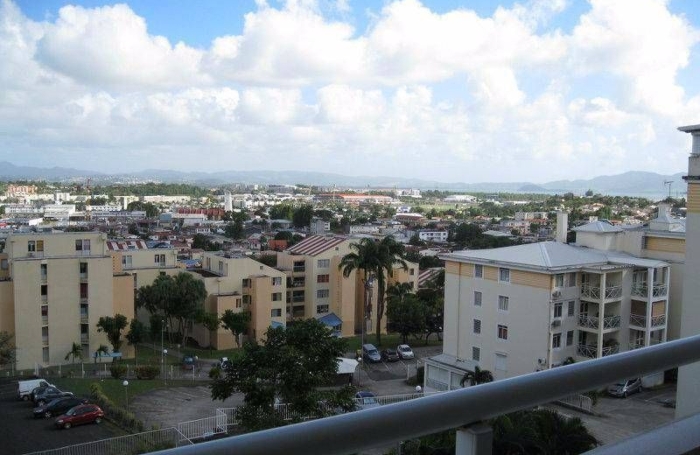 Vente Appartement 54m&sup2; 2 pièces Fort de france
