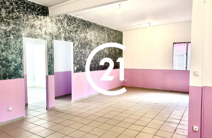 Location Appartement 77.00m&sup2; 3 pièces Sainte Marie