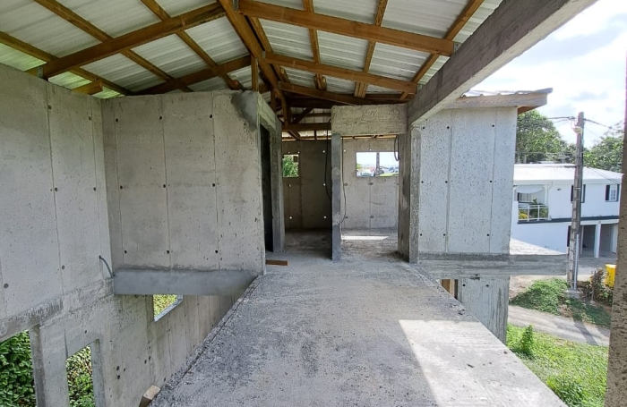 Maison neuve &agrave; terminer   Le Fran&ccedil;ois