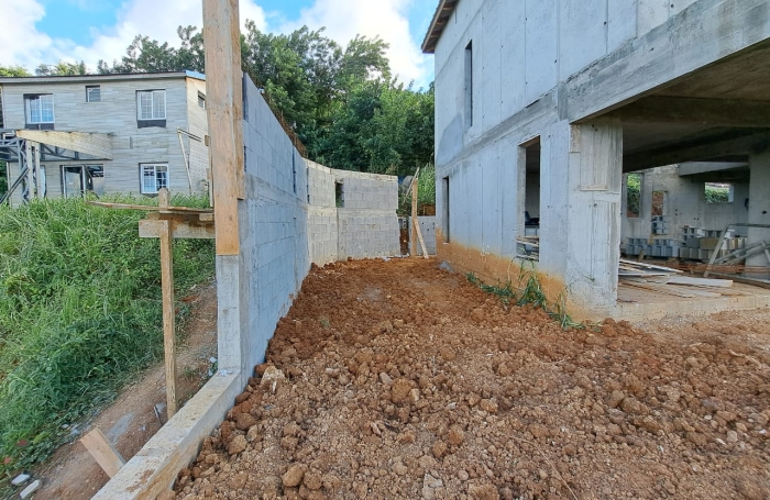 Maison neuve &agrave; terminer   Le Fran&ccedil;ois