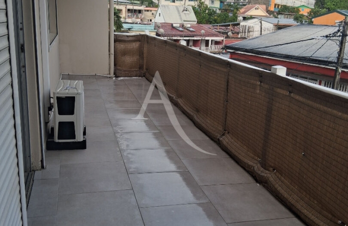 Location Appartement 67.79m&sup2; 3 pi&egrave;ces Saint-Esprit