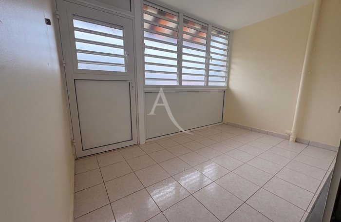 Location Appartement 82.03m&sup2; 4 pi&egrave;ces Ducos