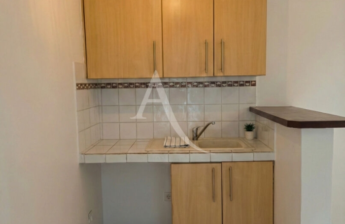Location Appartement 22.04m&sup2; 1 pi&egrave;ce Fort de france
