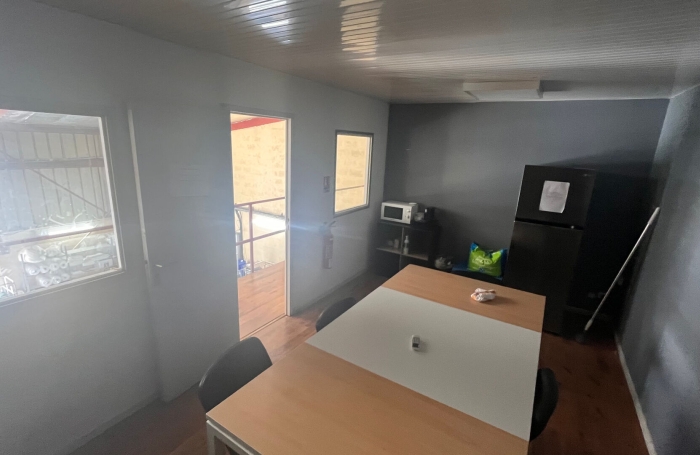 Location Entrepot 360m&sup2; Ducos
