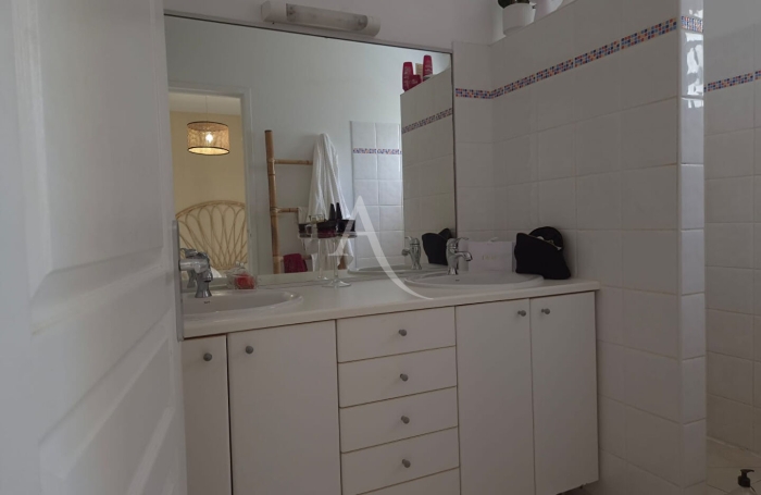 Vente Maison 129.85m&sup2; 6 pi&egrave;ces La Trinit&eacute;