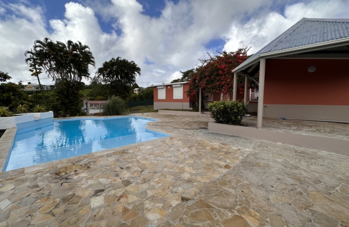 Villa F5 avec piscine et grand jardin &agrave; proximit&eacute; CHU - FORT-DE-FRANCE