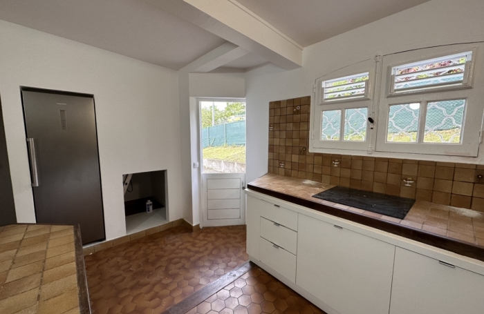 Villa F5 avec piscine et grand jardin &agrave; proximit&eacute; CHU - FORT-DE-FRANCE