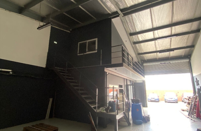 Location Local commercial 170m&sup2; Sainte Luce