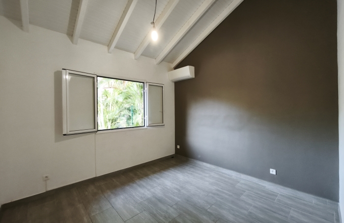 MAISON Jumel&eacute;e T4 avec jardin plat et clotur&eacute;- LA WALLON