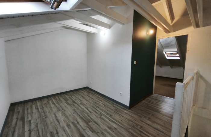 MAISON Jumel&eacute;e T4 avec jardin plat et clotur&eacute;- LA WALLON