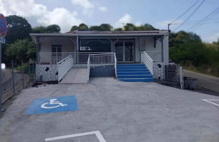 Location Local commercial 100m&sup2; Le Fran&ccedil;ois