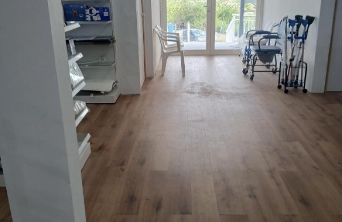 Location Local commercial 100m&sup2; Le Fran&ccedil;ois