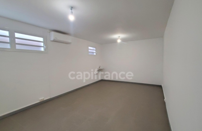 Location Bureaux 20m&sup2; 1 pièce Ducos
