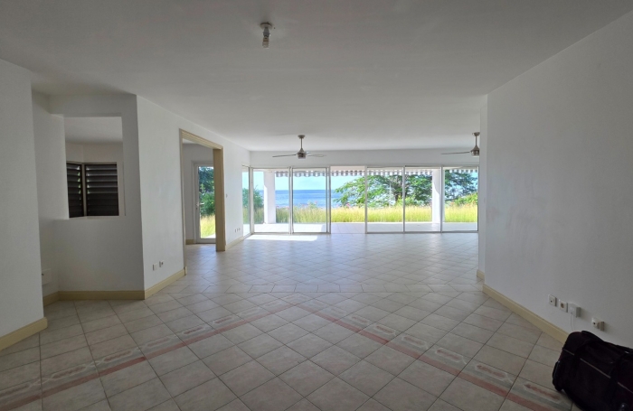 Rare &agrave; la location - F5 de prestige - 231 m2 - Vue mer - Acc&egrave;s priv&eacute; &agrave; la mer - Jardin Privatif