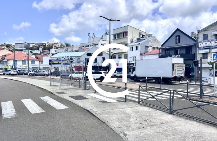 Vente Local commercial 494m&sup2; Fort de france