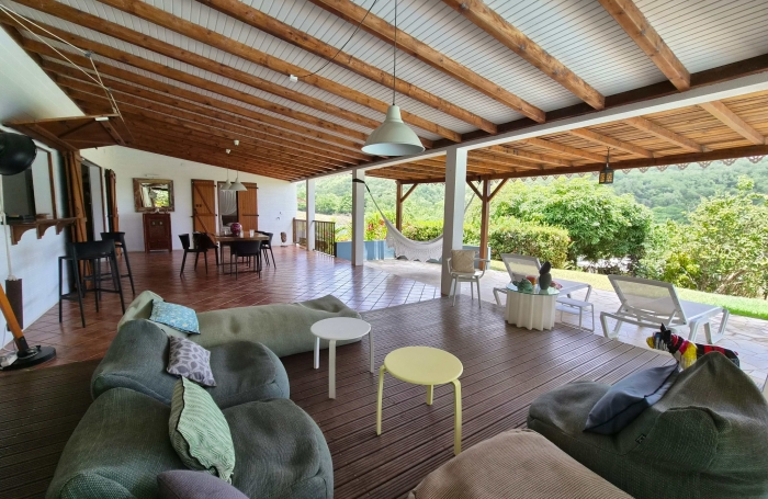 Villa de charme F4 + studio avec vue mer et piscine