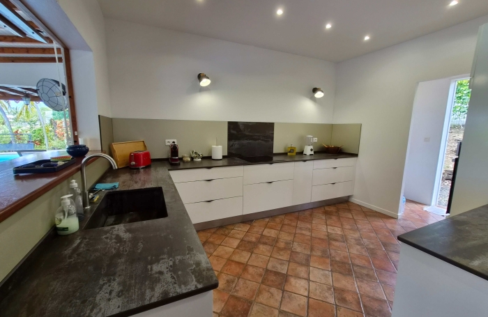 Villa de charme F4 + studio avec vue mer et piscine