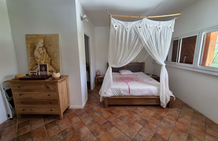 Villa de charme F4 + studio avec vue mer et piscine