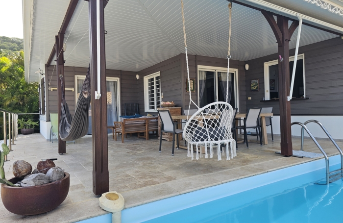 Villa avec vue mer, piscine et fort potentiel locatif   Les Anses-d'Arlet