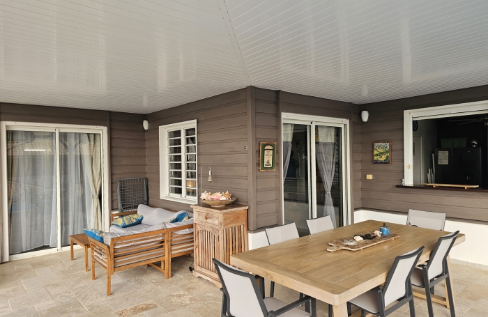 Villa avec vue mer, piscine et fort potentiel locatif   Les Anses-d'Arlet