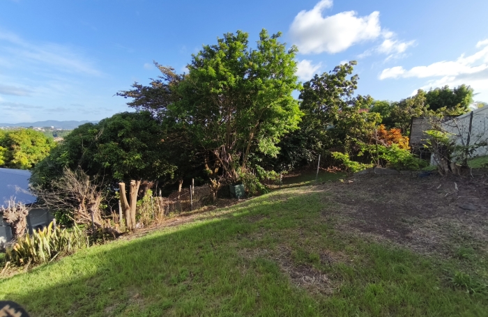 MAISON MEUBLEE, JUMELEE EN DUPLEX - TERREVILLE
