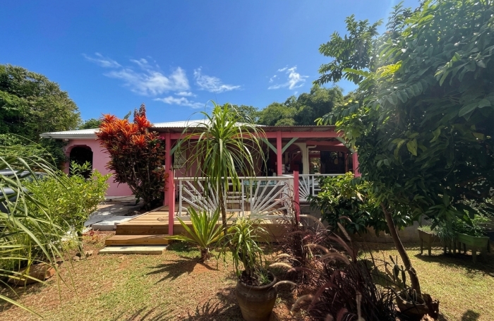 VILLA T4 jardin secteur ACAJOU