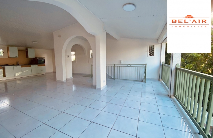 Location Appartement 98.00m&sup2; 4 pièces Le Lamentin
