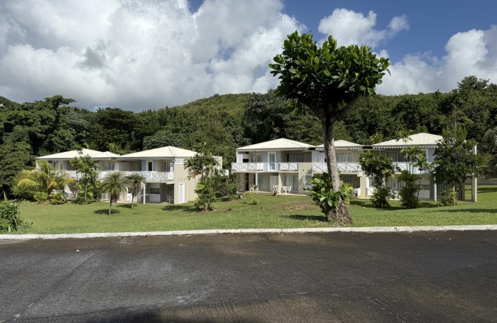 Appt T2  proche plage de l' Anse Mabouyas