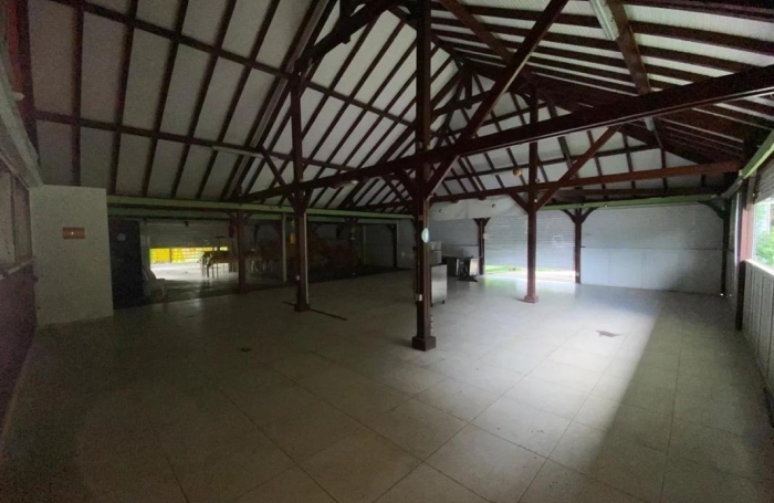 Vente Local commercial 300m&sup2; 2 pièces Le Robert