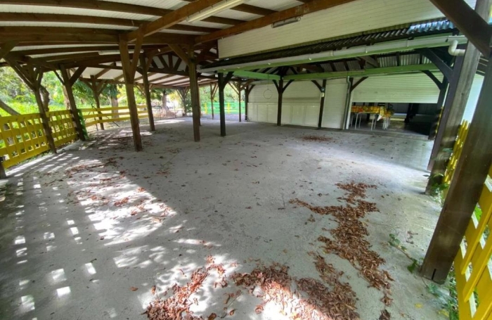 Vente Local commercial 300m&sup2; 2 pièces Le Robert